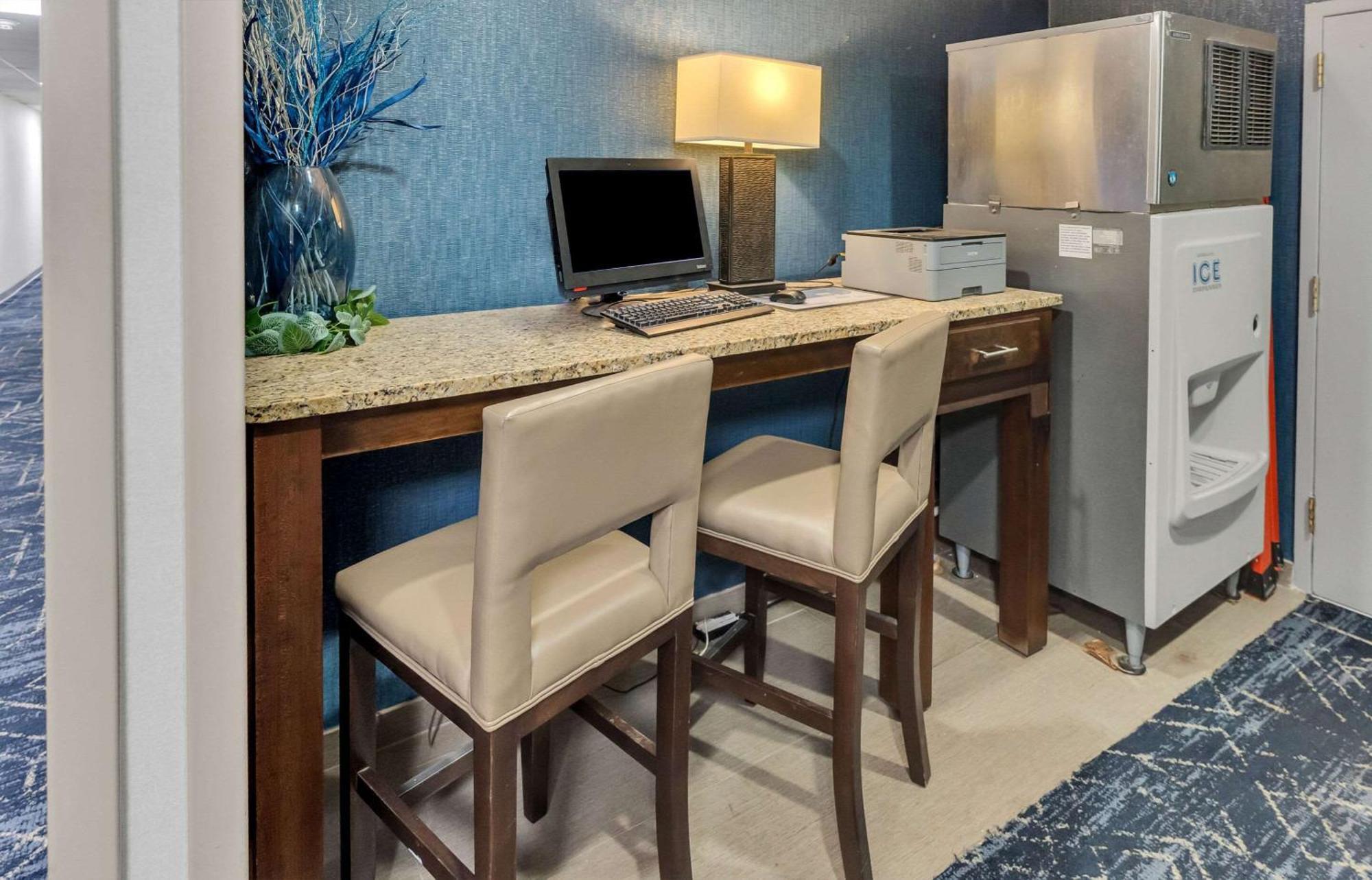 Comfort Suites Salisbury I-85 Екстериор снимка