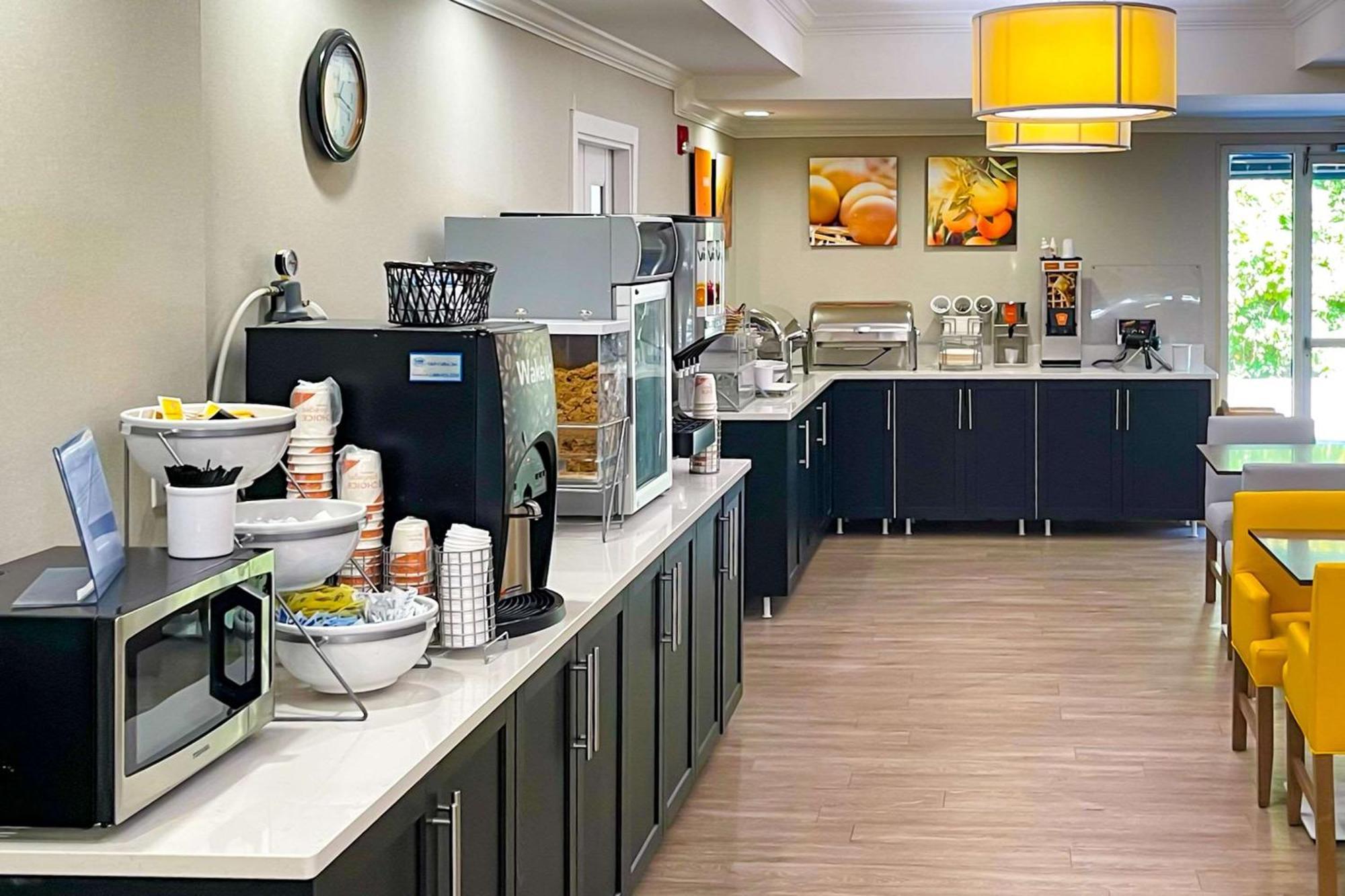 Comfort Suites Salisbury I-85 Екстериор снимка